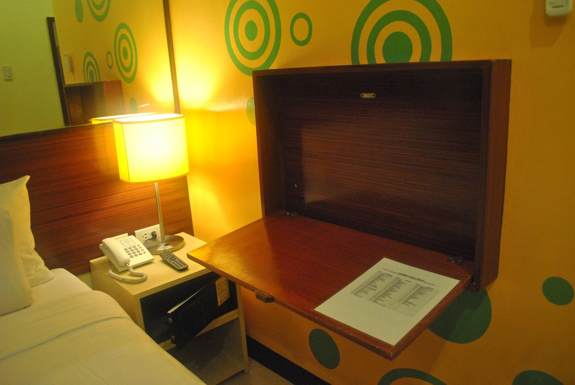 Go Hotels Tacloban Dış mekan fotoğraf